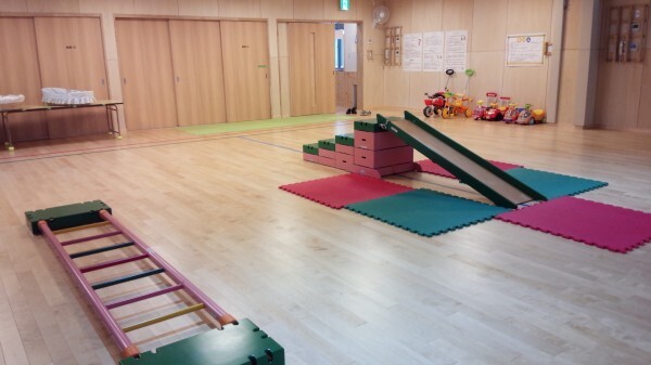 狛江市立和泉児童館室内1