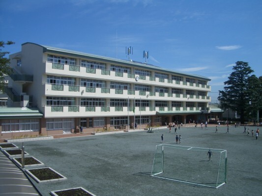 狛江市立緑野小学校