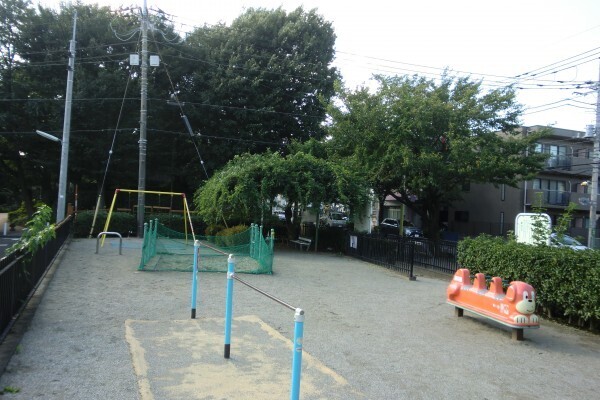 田中橋児童遊園　園内