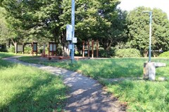 谷戸橋南広場 園内