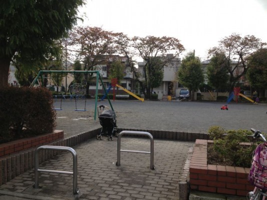 供養塚児童公園 入口